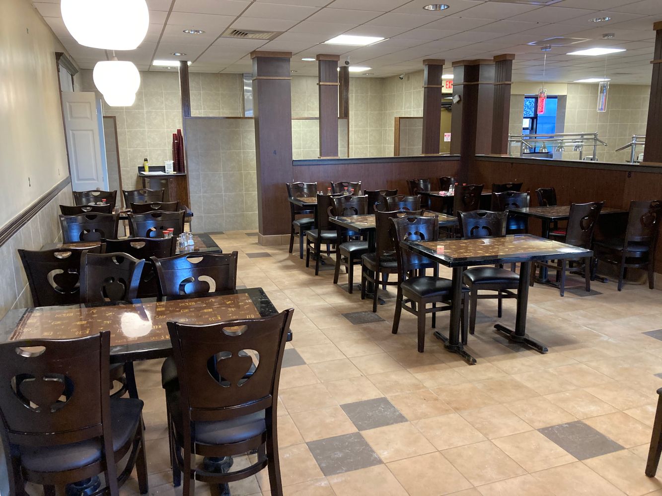 FREESTANDING RESTAURANT PROPERTY FOR SALE: 1109 Hickox, Lincoln, IL 62656